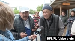 Residents of Derzhavinsk speak with RFE/RL's Kazakh Service.