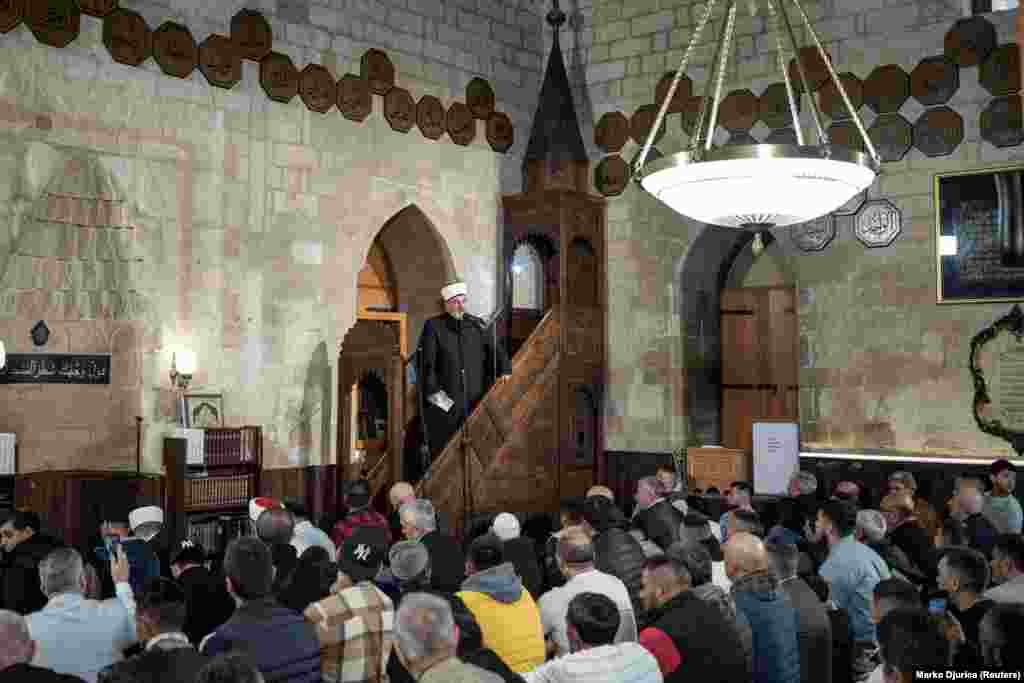 Serbian Muslims take part in&nbsp;Eid al-Fitr prayers&nbsp;at the Bajrakli Mosque in central Belgrade.