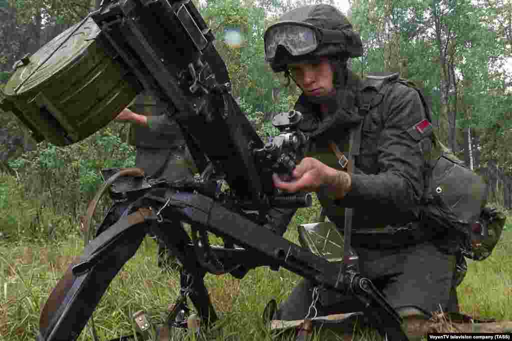 A Belarusian soldier operating an automatic grenade launcher.&nbsp; Warsaw announced on July 20 that it would move military units to Poland&#39;s eastern border specifically due to the presence of Wagner fighters in Belarus.