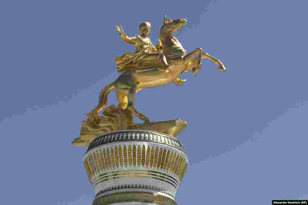The city features a monument dedicated to the elder Berdymukhammedov in which he is riding a horse of the Turkmen Akhal-Teke breed, his personal favorite.&nbsp;The horse is listed by Guinness World Records for running 10 meters on its hind legs.